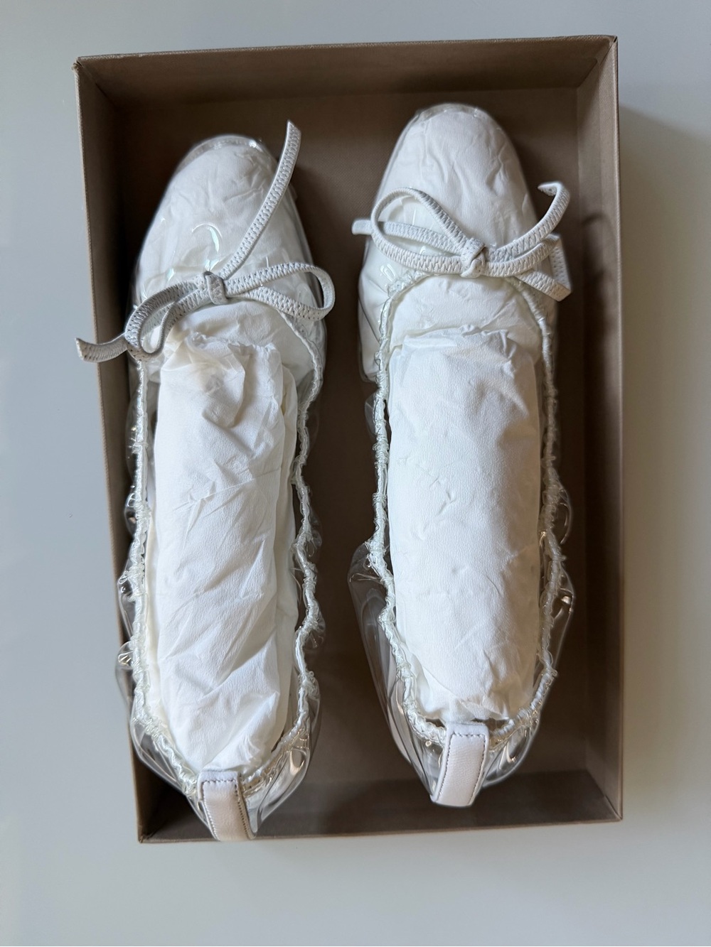 Herbert Levine Rain PVC Pumps White